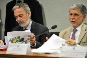 O chanceler, Antonio Patriota, e o ministro da Defesa, Celso Amorim, em audiência sobre espionagem dos EUA no Brasil Foto: José Cruz/ABr 