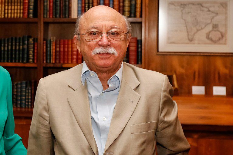 “Uma conspiração antinacional de desmonte está exposta à luz do dia”